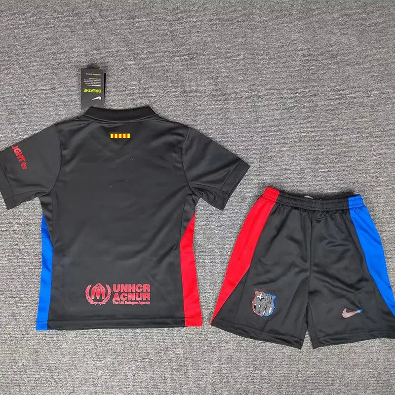 Kit Enfant Barcelone Extérieur 2024/2025