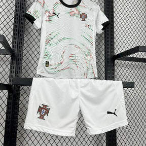 Kit Enfant Portugal Extérieur 2025/2026